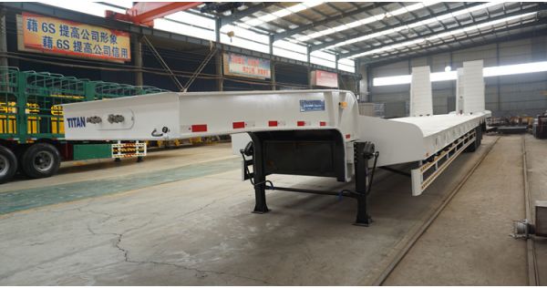 3 Axle 60 Ton Lowbed Trailer Show- main beam and side beam and gooseneck
